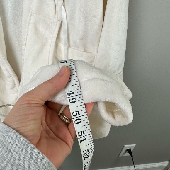 Pottery Barn cream white cape shoulder fleece long floor length robe - Picture 7 of 9